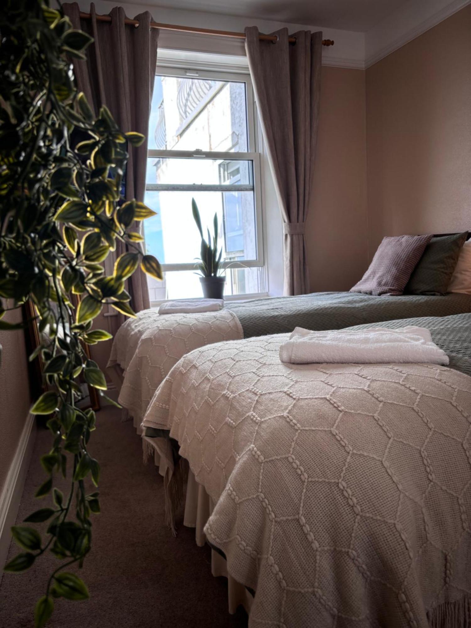 Bonjour Guest House Braye エクステリア 写真